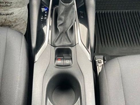 Used 2022 Toyota Corolla Cross LE w/ Moonroof Package image 34