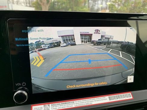 New 2026 Toyota Prius Plug-In Hybrid FWD image 22