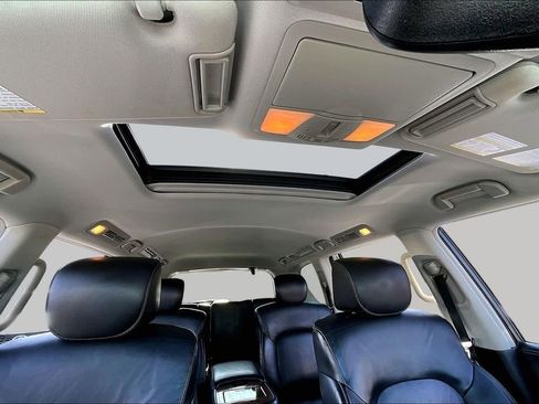 Used 2017 INFINITI QX80 4WD w/ Driver Assistance Package image 21