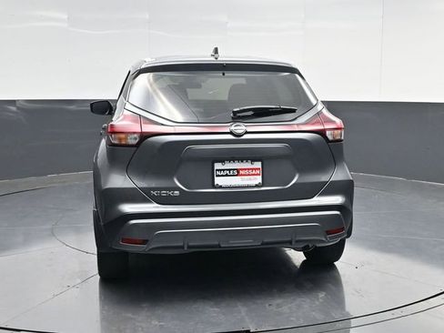 Used 2025 Nissan Kicks Play S FWD image 4