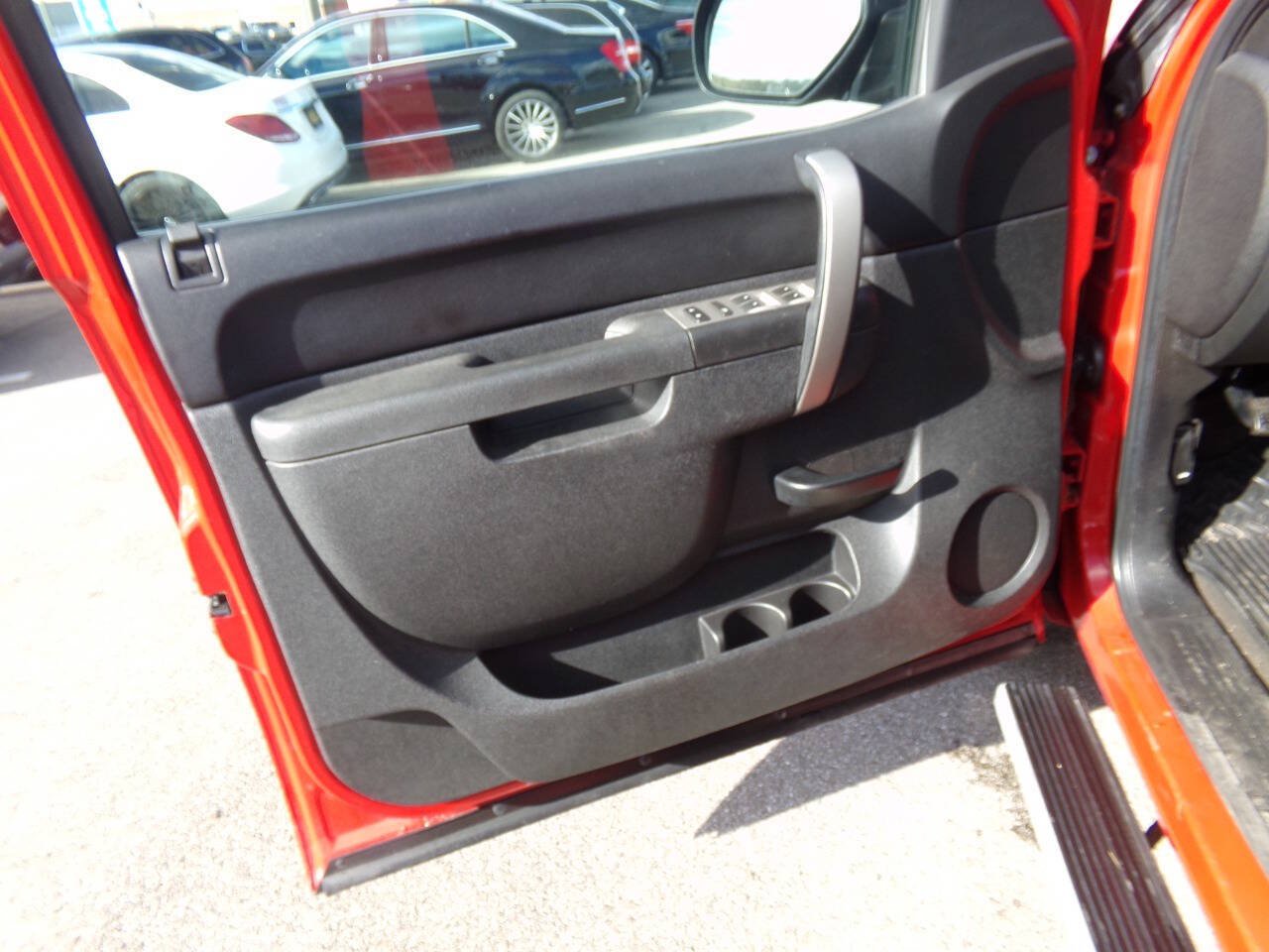 Used 2010 Chevrolet Silverado 1500 LT w/ Power Pack Plus RWD image 12