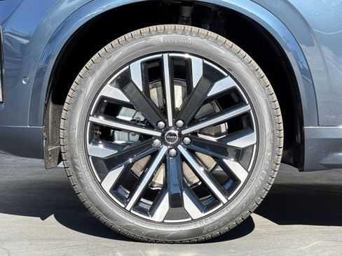 New 2026 Volvo XC90 B6 Plus w/ Protection Package Premier image 26