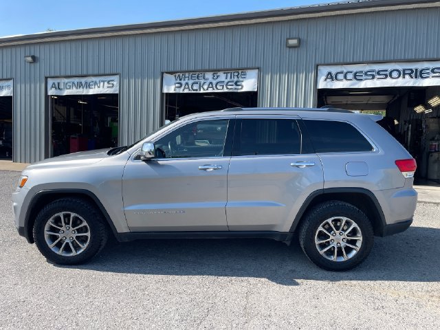 Used 2015 Jeep Grand Cherokee Limited w/ Luxury Group II AWD/4WD image 4