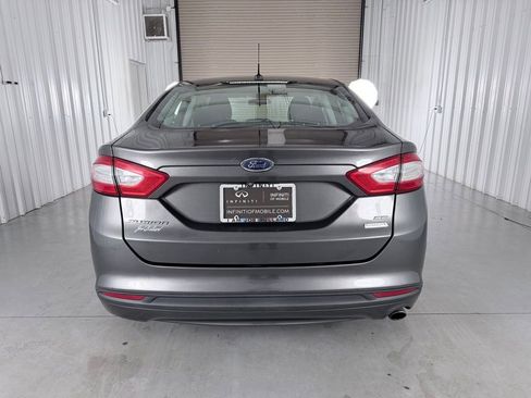 Used 2015 Ford Fusion SE image 6