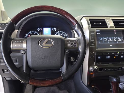 Used 2016 Lexus GX 460 w/ Premium Package AWD/4WD image 22