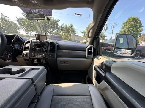 Used 2017 Ford F250 XL w/ Power Equipment Group AWD/4WD image 26