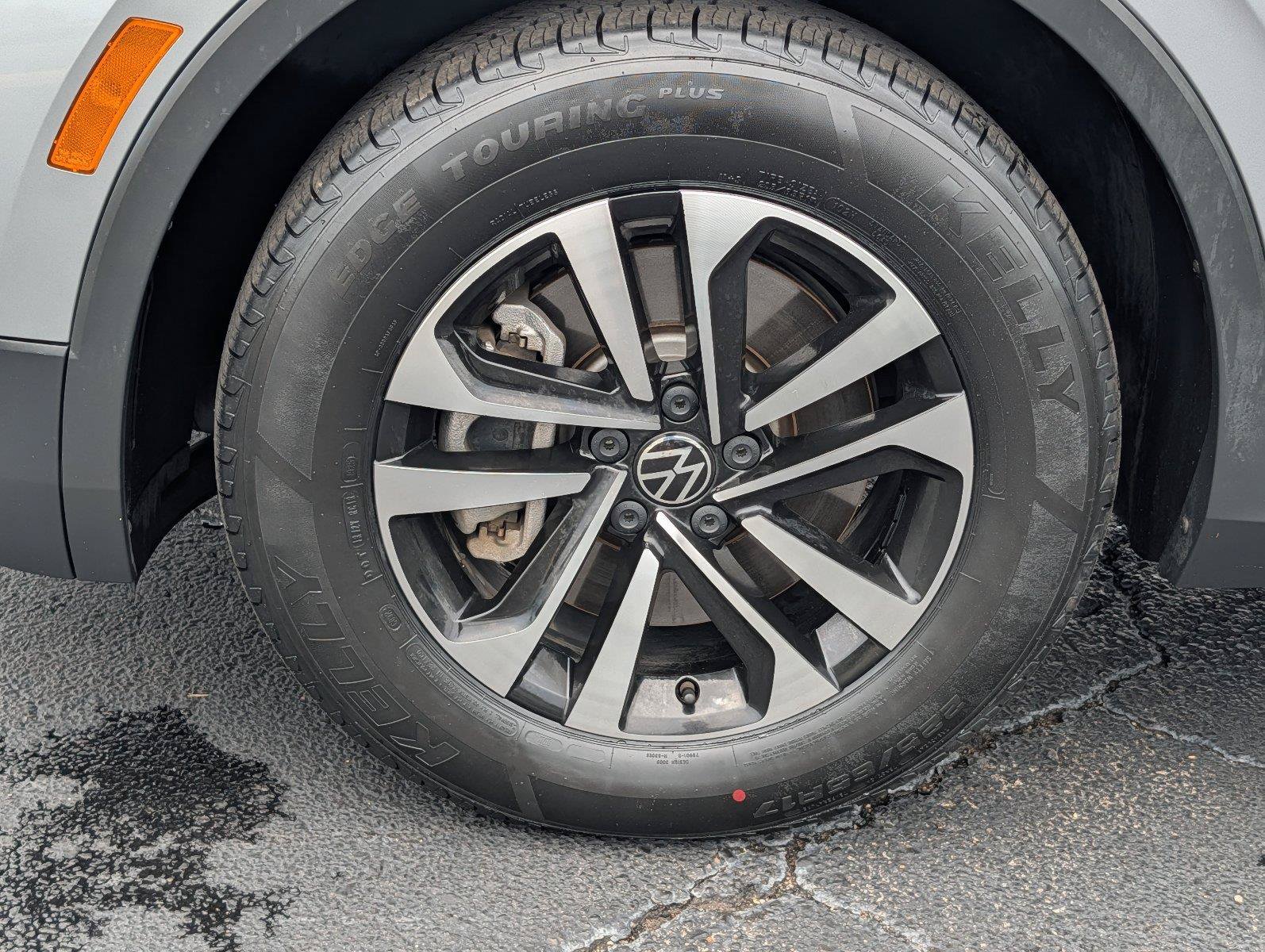 Used 2023 Volkswagen Tiguan S FWD image 9
