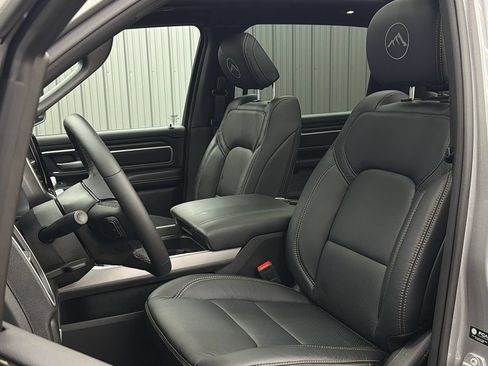 Used 2025 RAM 1500 Big Horn AWD/4WD image 34