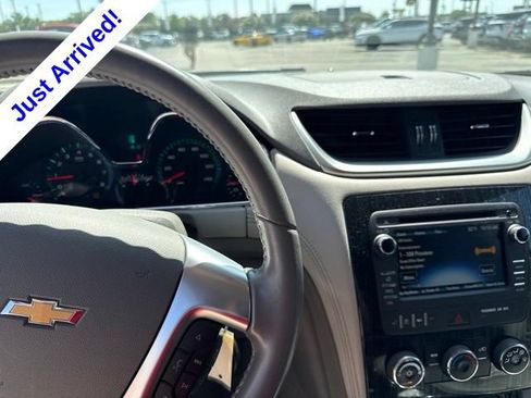 Used 2016 Chevrolet Traverse LT FWD image 10