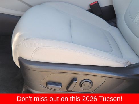 Used 2026 Hyundai Tucson SEL FWD image 32