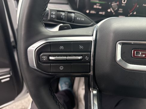 Used 2025 GMC Acadia Elevation image 19