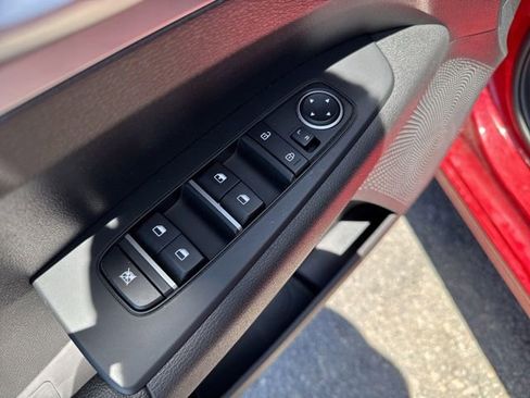 Certified 2023 Kia Forte LXS FWD image 18