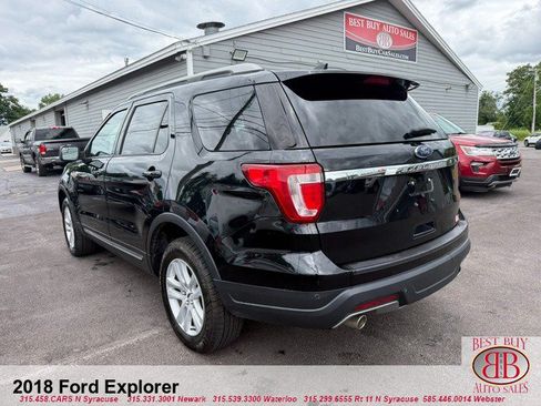 Used 2018 Ford Explorer XLT AWD/4WD image 5