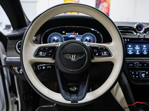 Used 2022 Bentley Bentayga Speed image 92