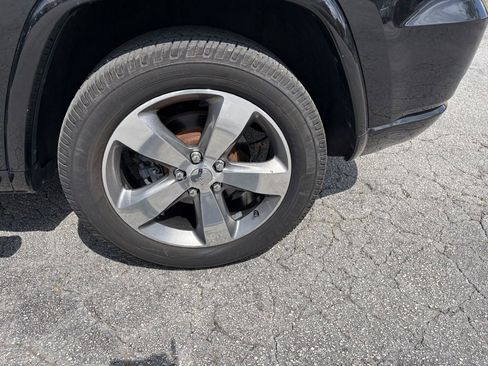 Used 2014 Jeep Grand Cherokee Overland w/ Trailer Tow Group IV image 16