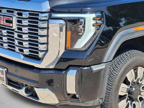Used 2024 GMC Sierra 2500 Denali w/ Denali Reserve Package AWD/4WD image 34