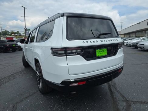 Used 2025 Jeep Grand Wagoneer L Series III w/ Rear Seat Video Group 1 AWD/4WD image 5