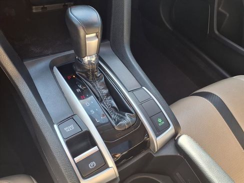 Used 2017 Honda Civic Touring image 22