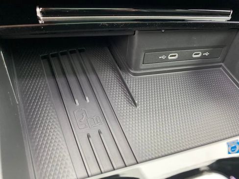 New 2025 Volkswagen Atlas Cross Sport SEL image 27