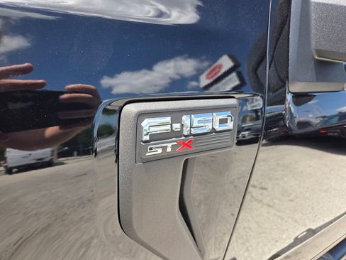 Used 2021 Ford F150 XL w/ STX Appearance Package RWD image 4