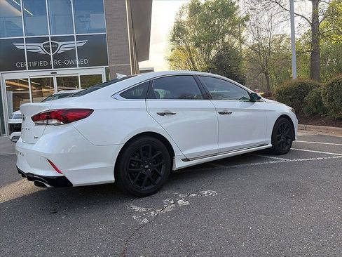 Used 2018 Hyundai Sonata Limited image 3