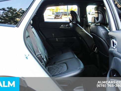 Used 2024 Kia Sportage X-Pro Prestige AWD/4WD image 18