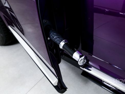 Used 2025 Rolls-Royce Cullinan image 33