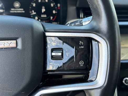 Used 2022 Land Rover Discovery Sport SE image 20