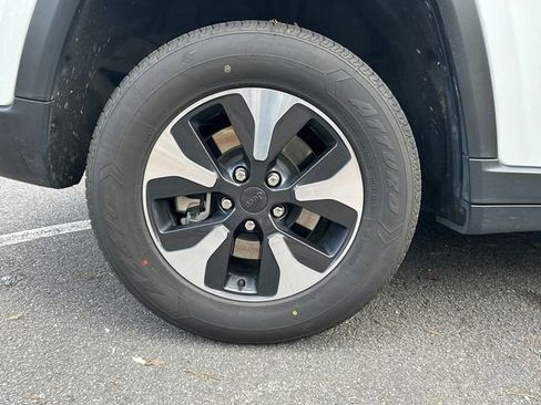 Used 2022 Jeep Grand Cherokee Limited 4xe image 35