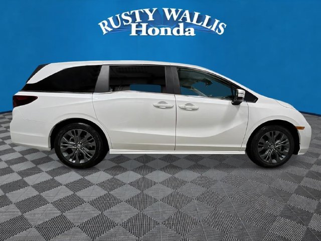 New 2027 Honda Odyssey Touring image 2