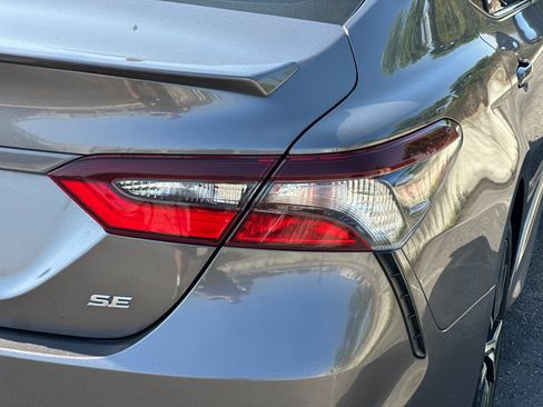 Used 2021 Toyota Camry SE FWD image 33