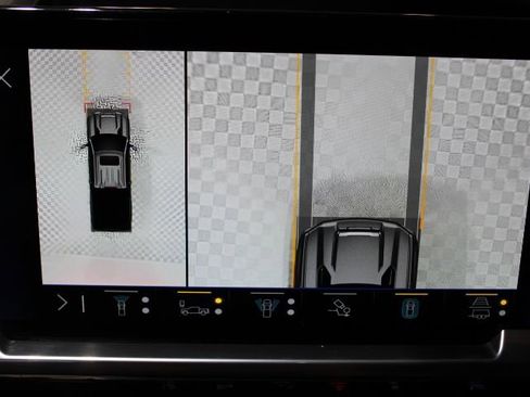 Used 2024 Chevrolet Silverado 2500 LTZ w/ LTZ Convenience Package image 54