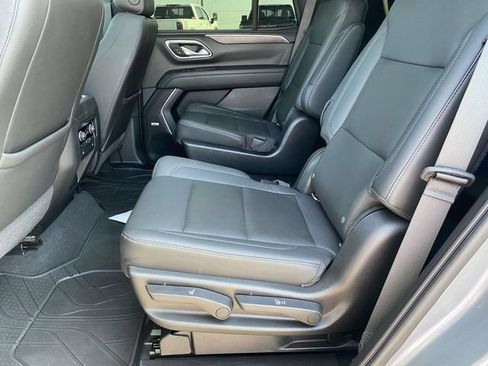 Used 2021 Chevrolet Tahoe LT w/ LT Signature Package RWD image 10
