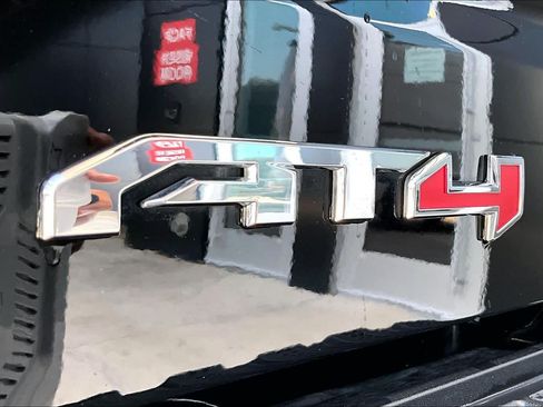 Used 2025 GMC Sierra 1500 AT4 w/ AT4 Premium Package AWD/4WD image 10