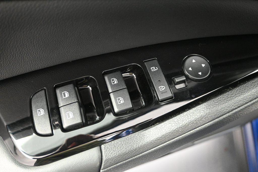 Certified 2024 Kia Sportage EX FWD image 10
