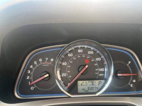 Used 2013 Toyota RAV4 Limited AWD/4WD image 13