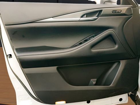 Used 2023 INFINITI QX60 Luxe image 34