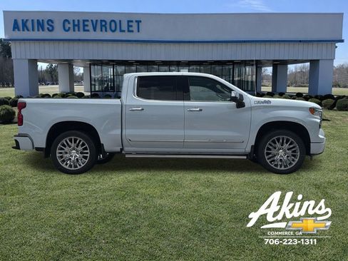 New 2026 Chevrolet Silverado 1500 High Country AWD/4WD image 7