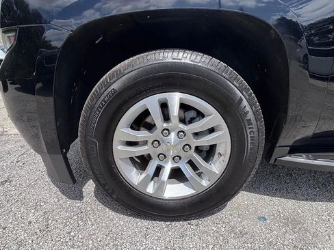 Used 2018 Chevrolet Suburban LT RWD image 21