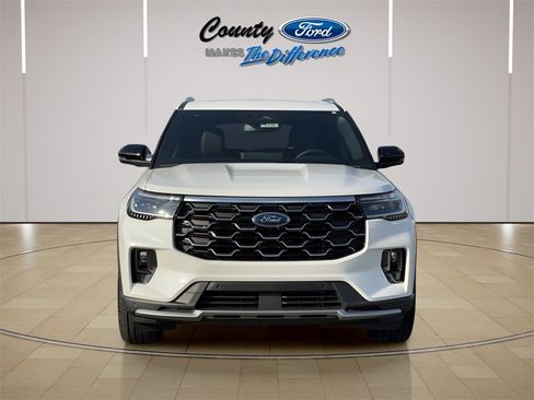 New 2026 Ford Explorer Platinum w/ LUX Leather Package image 12