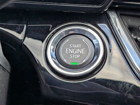 Used 2025 Chevrolet Trax RS w/ Driver Confidence Package image 18