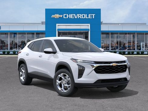 New 2026 Chevrolet Trax LS w/ LS Convenience Package FWD image 7