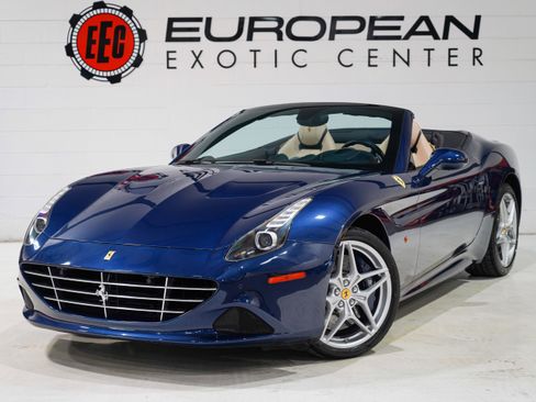 Used 2016 Ferrari California T RWD image 4