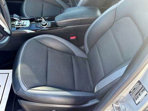 Used 2019 INFINITI QX30 image 19