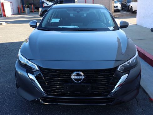 New 2025 Nissan Sentra SV image 9