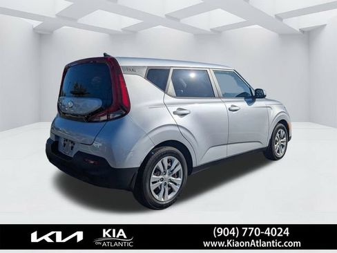 Used 2020 Kia Soul LX FWD image 3