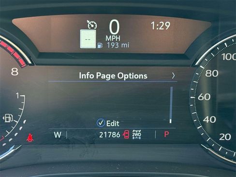 Used 2025 Cadillac XT6 Premium Luxury image 5