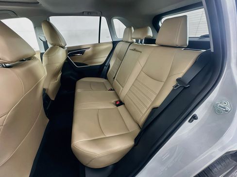 Used 2019 Toyota RAV4 XLE Premium w/ All Weather Liner Package AWD/4WD image 30