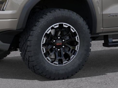 New 2026 GMC Canyon AT4 w/ Technology Plus Package AWD/4WD image 9