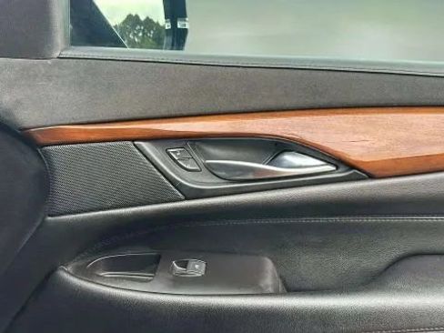 Used 2019 Cadillac Escalade ESV Premium Luxury image 45